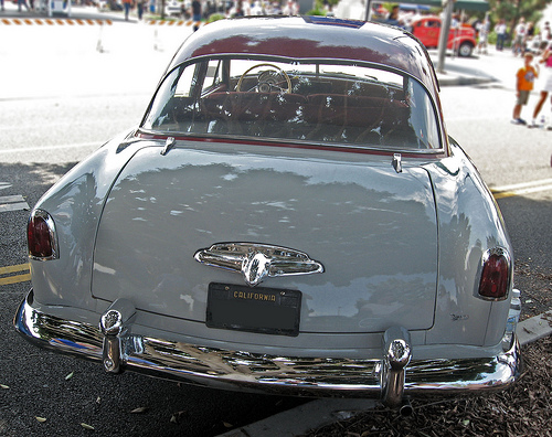 1951 Kaiser Deluxe sedan rear