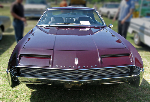 1966 Oldsmobile Toronado Deluxe front