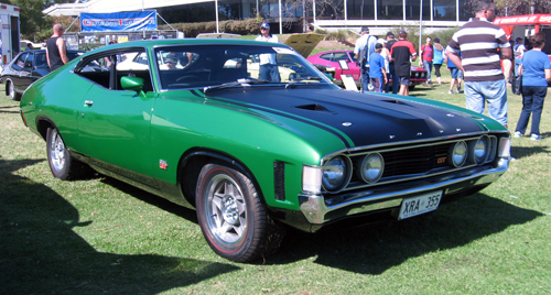 1972 Ford XA Falcon GT hardtop green front 3q © 2011 John Howell (used with permission)