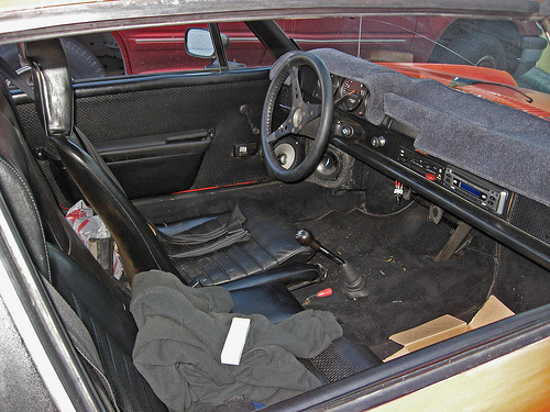 1975 Porsche 914 interior